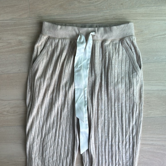 Abercrombie Sleep Pants - Picture 2 of 4